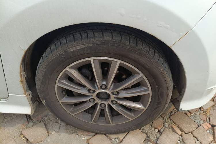 Used SAIC MAXUS G10 2018 PLUS 2.0T Automatic Luxury Executive Edition Right Front Wheel Hub