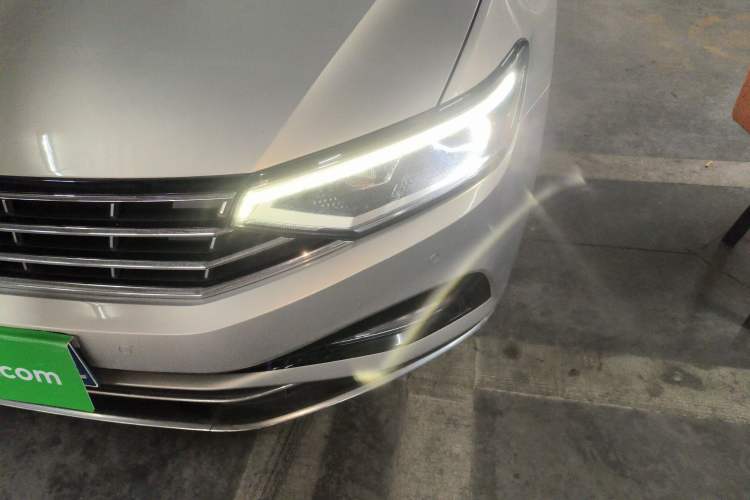 Used Volkswagen Magotan 2020 330TSI DSG Leading Model Left Front Headlight