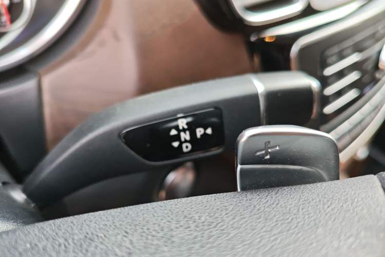 Used Mercedes-Benz GLS 2016 GLS 500 4MATIC Gear Lever