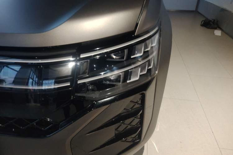 Used Volkswagen Teramont 2025 Tiguan Pro 450TSI Four-Wheel Drive Summit Edition