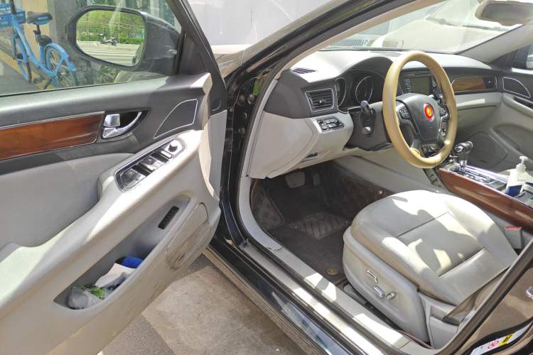 Used Hongqi H7 2013 2.0T Luxury Model
