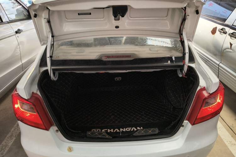 Used Changan Alsvin V3 2012 1.3L Manual Luxury Version China IV Standard