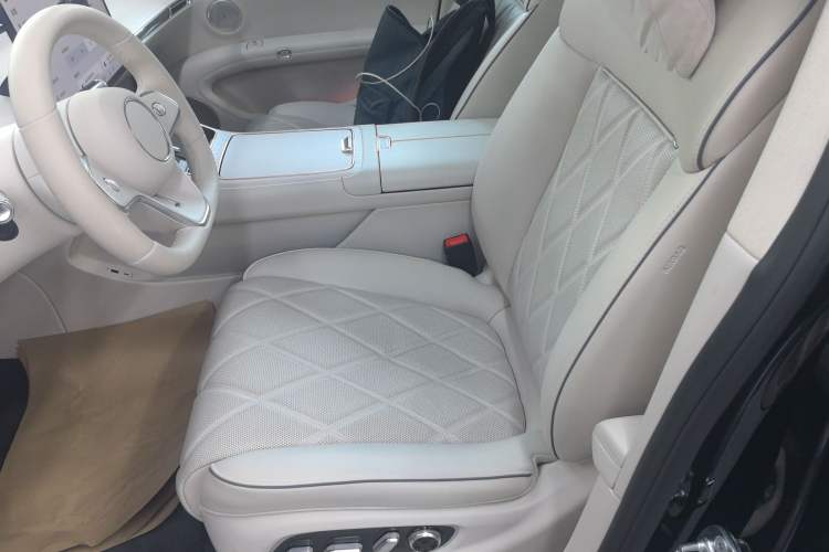 Used Hima Stelato S9 2025 Extended-Range Ultra Left Front Seat