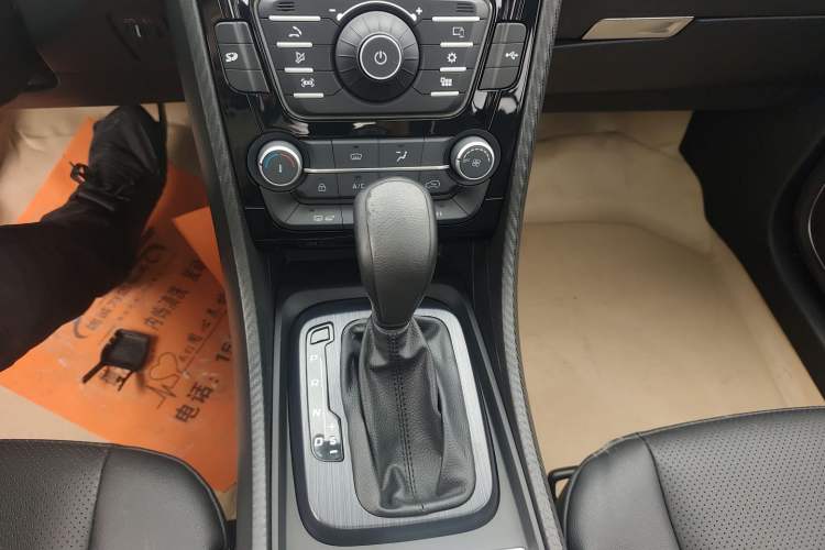 Used JMC Yusheng S330 2016 1.5L GTDi Automatic Two-Wheel Drive Prestige Edition
