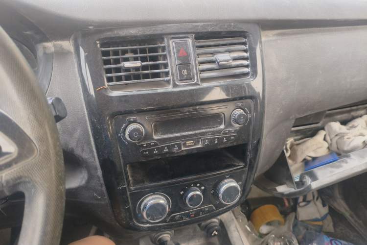 Used Wuling Rongguang V 2019 1.5L Standard Version China VI LAR
