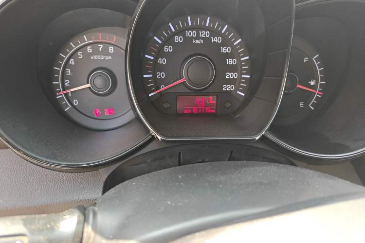 Used Kia K2 2012 Sedan 1.4L MT GLS Commemorative Edition
