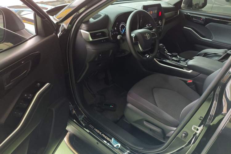 Used Toyota Highlander 2022 Dual-Engine 2.5L Two-Wheel Drive Elite Edition 7-Seater