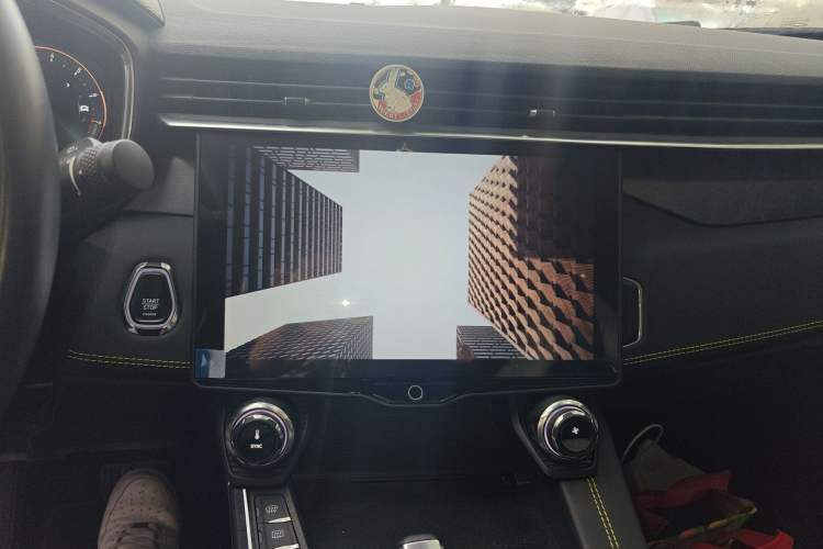 Used Lynk & Co 05 2022 2.0T Two-Wheel Drive Shine Halo Audio And AC Panel