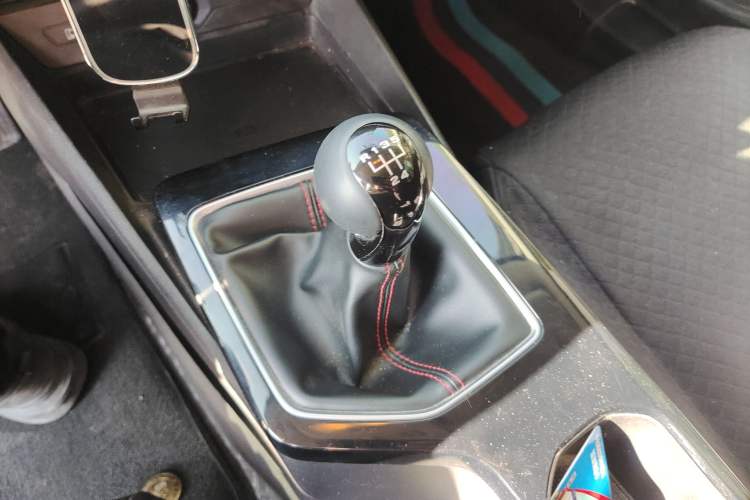 Used MG 5 2023 180 DVVT Manual Fashion Edition
