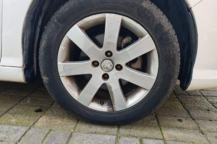 Used Peugeot 408 2011 1.6L Manual Comfort Edition
