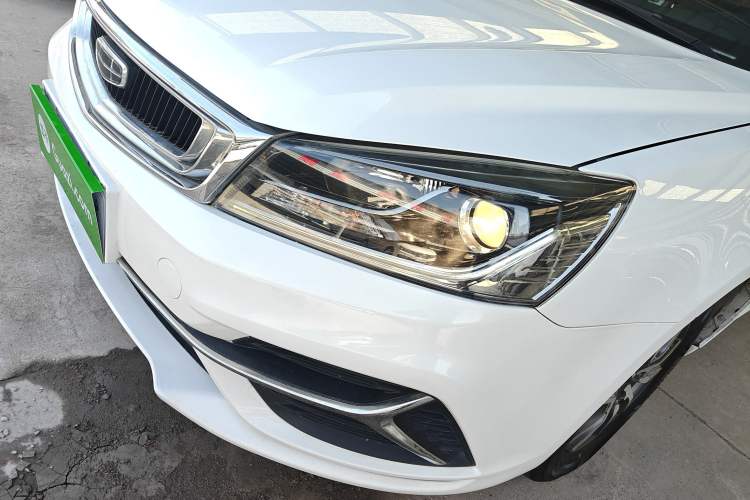 Used Geely Auto Emgrand 2019 Leading Edition 1.5L Manual Luxury Model China VI Standard
