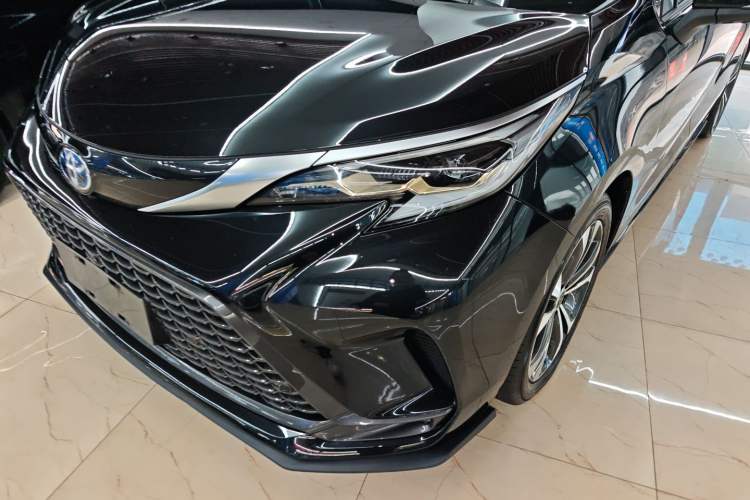 Used Toyota Granvia 2022 2.5L Hybrid Premium Edition