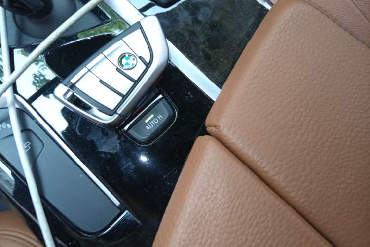 Used BMW 5 Series 2020 530Li Luxury Edition M Sport Package Vehicle Key