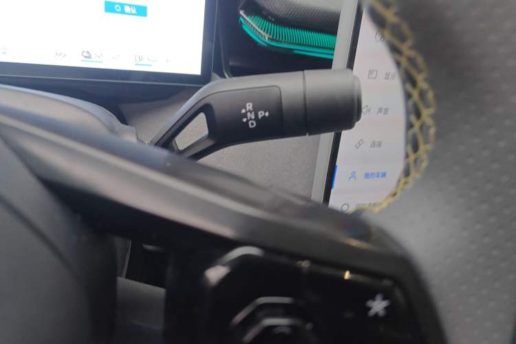 Used Lynk & Co 08 EM-P 2025 120km Long-Range Pro