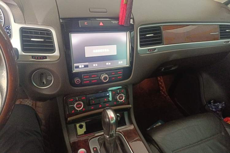 Used Volkswagen Touareg 2013 3.0 TSI X 10th Anniversary Limited Edition Audio And AC Panel