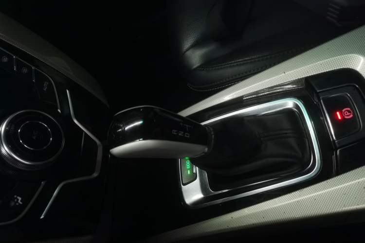 Used Luxgen U6 SUV 2017 1.8T Enhanced Charm Edition
