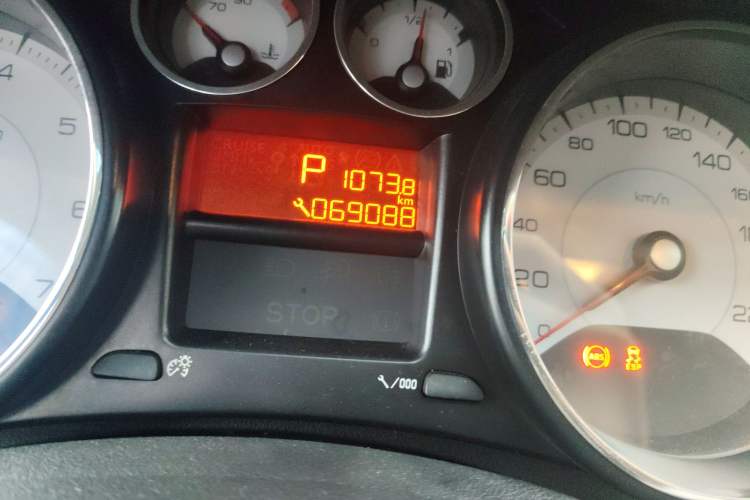 Used Peugeot 408 2013 2.0L Automatic Comfort Edition Odometer Close Up