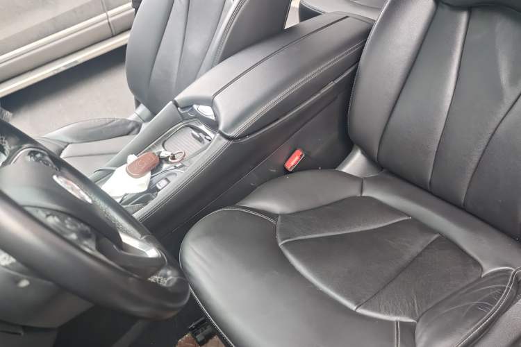 Used Buick Envision 2018 20T Two-Wheel-Drive Elite Model
