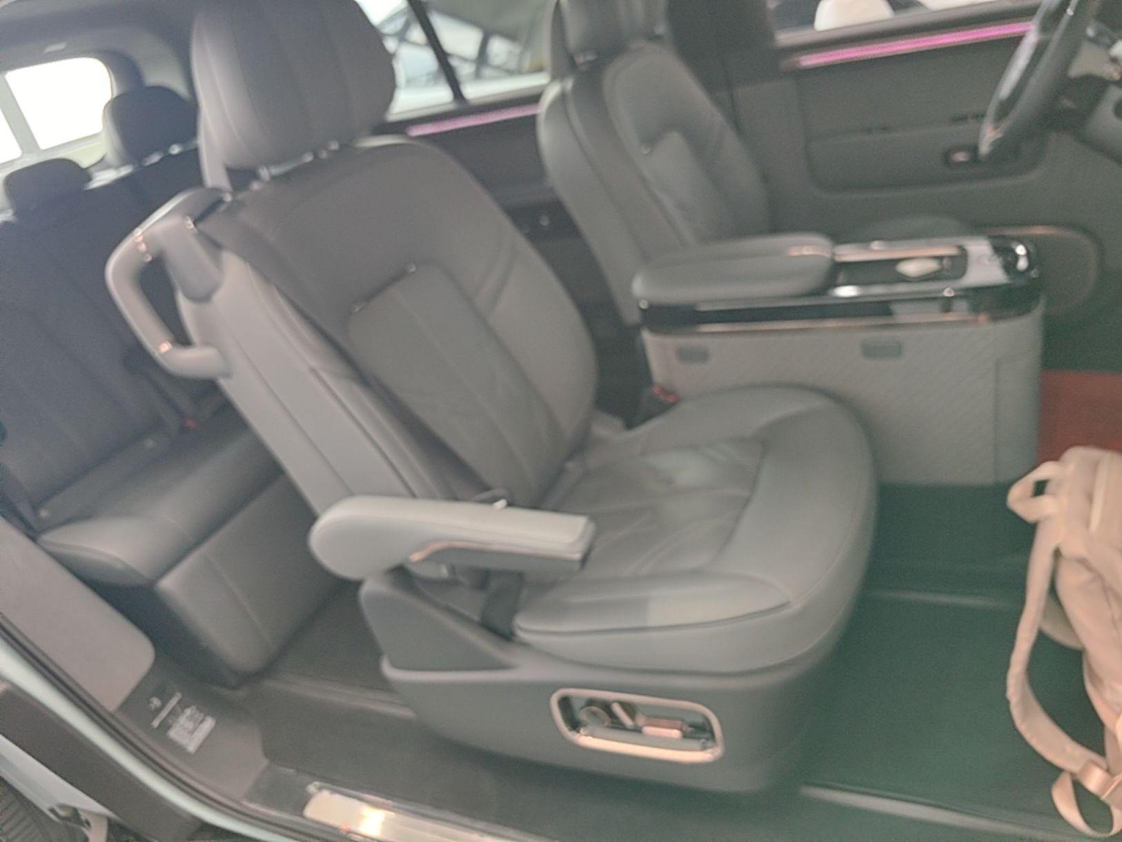 Zeekr MIX 2025 Long-Range Intelligent Driving Edition — снимка 19