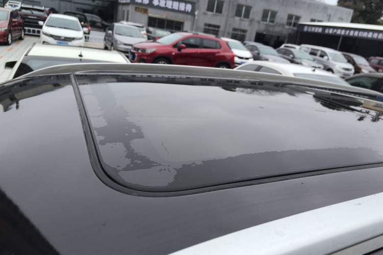 Used Wey VV6 2018 2.0T Two-Wheel-Drive Ultra-Luxury Version China V Standard