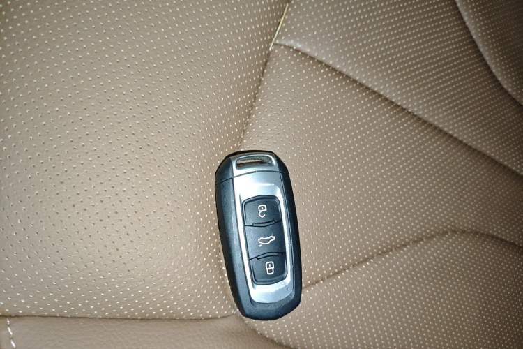 Used Geely Auto Emgrand GT 2017 1.8T Comfort Model Vehicle Key