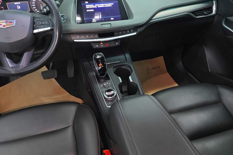 Used Cadillac XT4 2020 28T Two-Wheel-Drive Leading Version