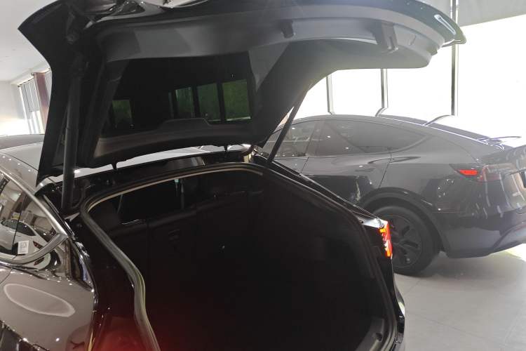 Used Tesla Model Y 2021 Standard Range Rear-Wheel Drive Version