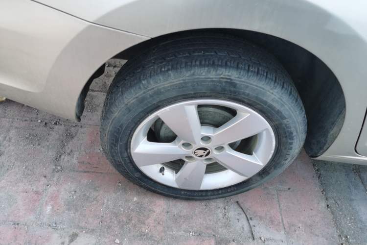 Used Skoda Rapid 2016 1.6L Automatic Front-Wheel Drive Model
