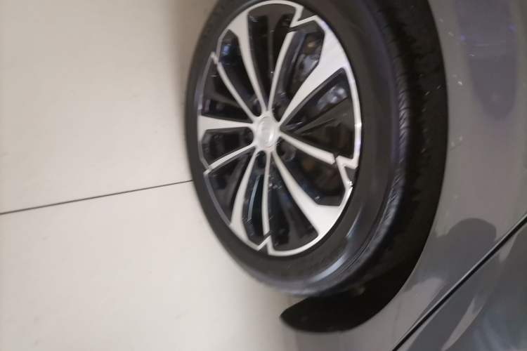 Used CHANGAN Eado 2022 PLUS Blue Whale NE 1.4T GDI DCT Flagship Edition Right Rear Wheel Hub