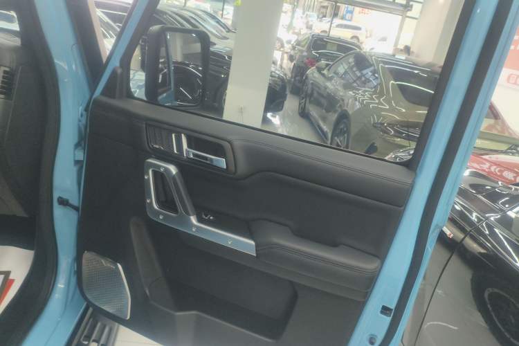 Used 212 T01 2025 2.0T Changfeng