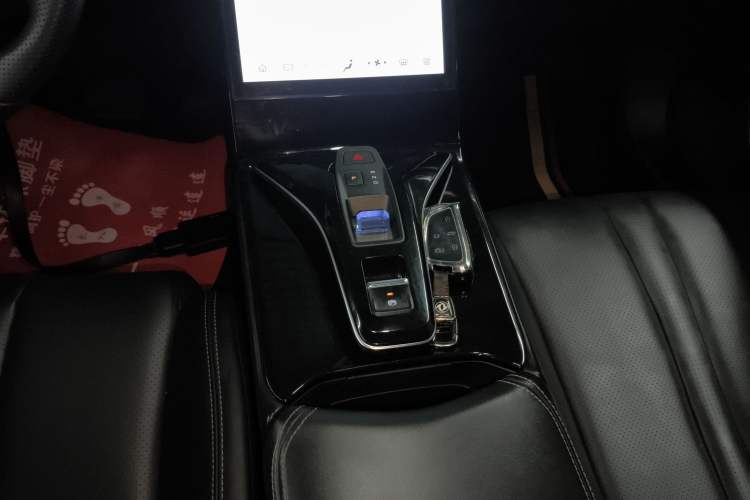 Used Dongfeng Aeolus Mage 2023 1.5T Luxury Edition Gear Lever