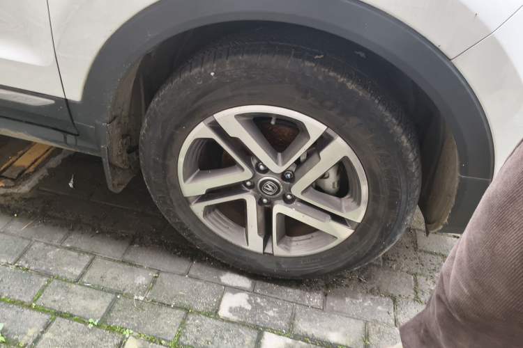 Used CHANGAN CS55 2018 1.5T Automatic Colorful Edition China V Standard Right Front Wheel Hub