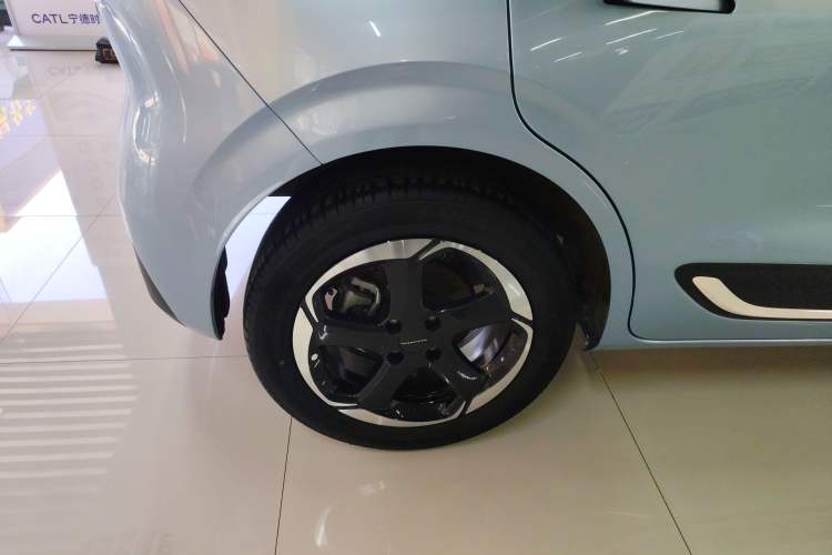 Used Dongfeng NAMMI 01 2024 430 Plus Smart+ Exterior 5