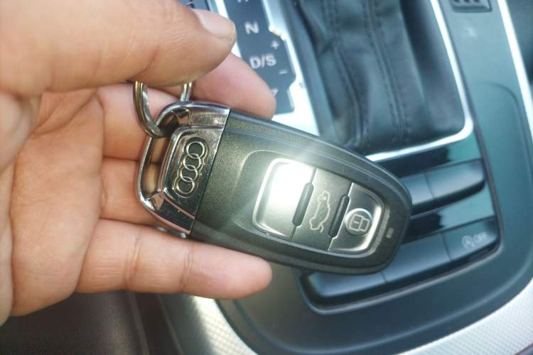 Used Audi A4L 2016 35 TFSI Collector's Edition Automatic Standard Model Audio And AC Panel