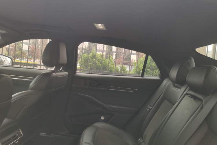 Used Ford Mondeo 2023 EcoBoost 180 Comfort Model Headliner