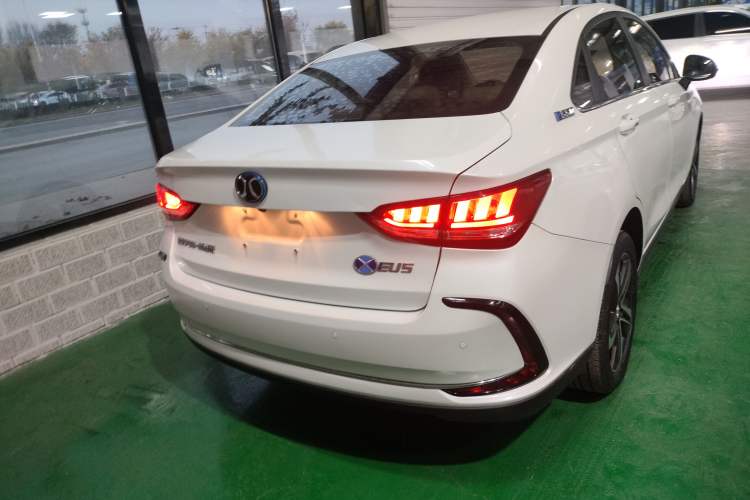 Used BAIC Beijing EU5 2018 R550 Smart Trend Edition
