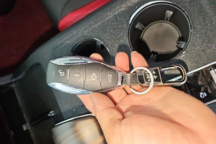 Used Hongqi HS3 2023 1.5T Two-Wheel Drive Shanwei Edition Interior 1