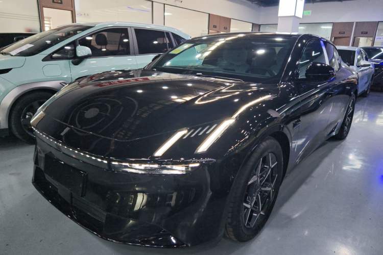 Used Lynk & Co Z10 2025 71 kWh 602 km Range Rear-Wheel Drive Pro