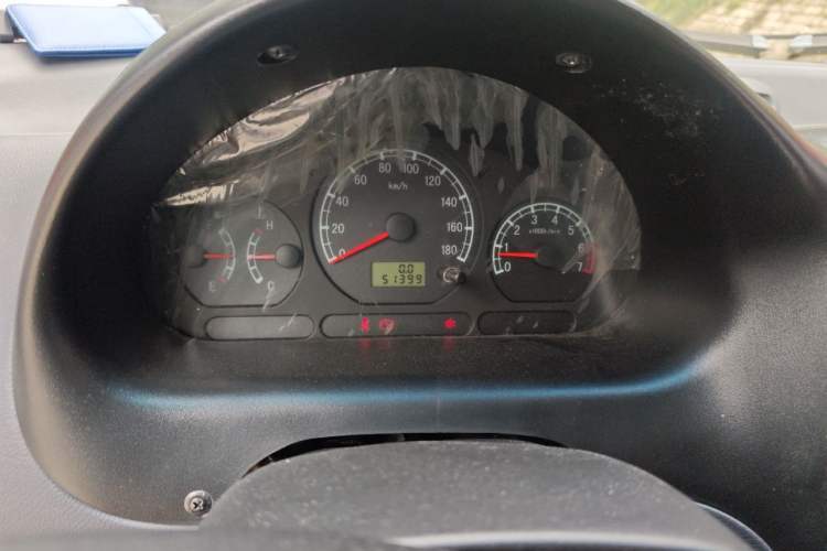 Ojetý Baojun Lechi 2012 Revised 1.0L Manual P-TEC Standard Edition