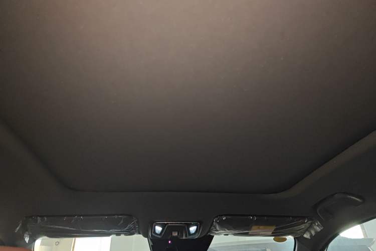 Used Changan UNI-Z New Energy 2025 Model, Smart New Blue Whale 125km Battleship+ Version
