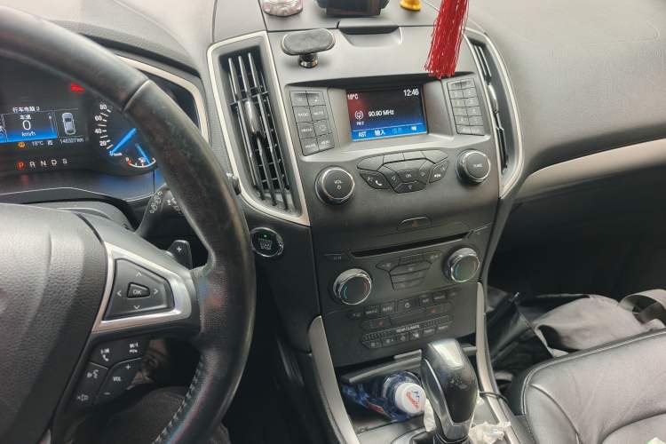 Used Ford Edge 2016 EcoBoost 245 Two-Wheel-Drive Platinum Edition 7-Seater
