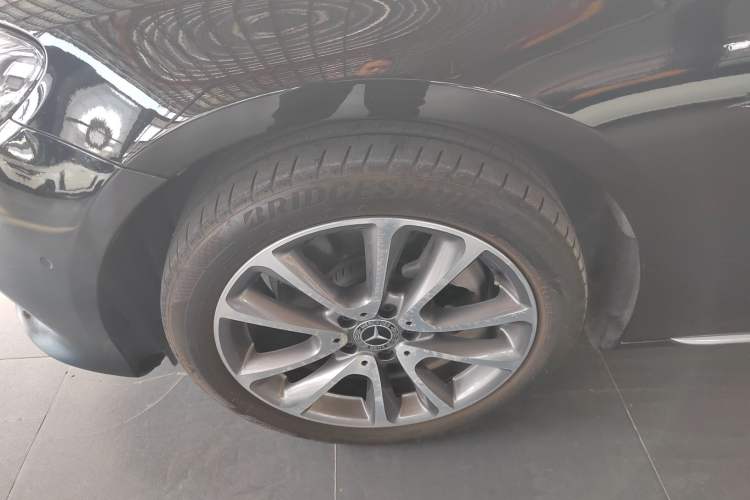 Used Mercedes-Benz E-Class 2018 Facelift E 200 L Exterior 4