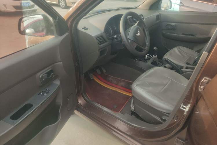 Used Wuling Hongguang 2015 1.5L S Basic Version China V Standard