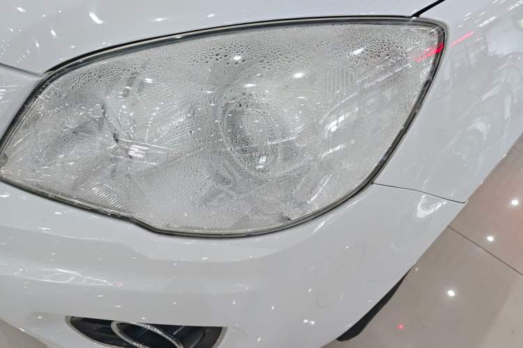 Used Haval H6 2015 Upgraded Model 1.5T Manual Two-Wheel Drive Elite Version Left Front Headlight