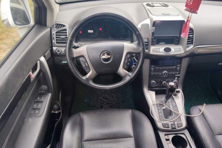 Used Chevrolet Captiva 2014 2.4L 4x4 Flagship Edition 7 Seats
