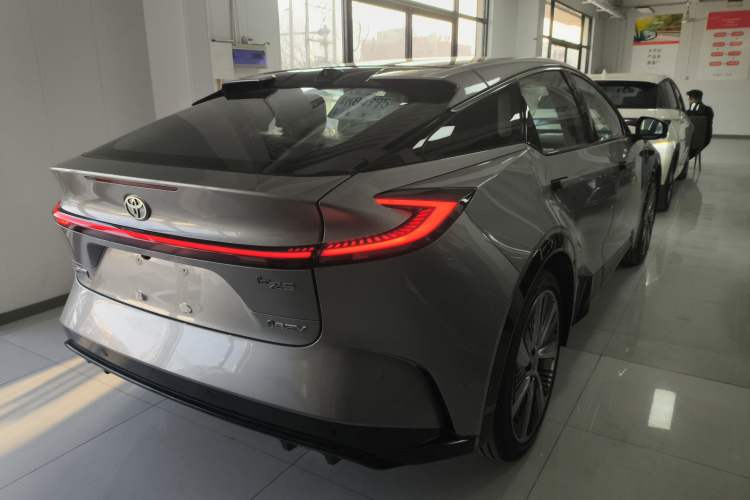 Used Toyota bZ5 2025 Model 550 PRO Smart Driving Edition
