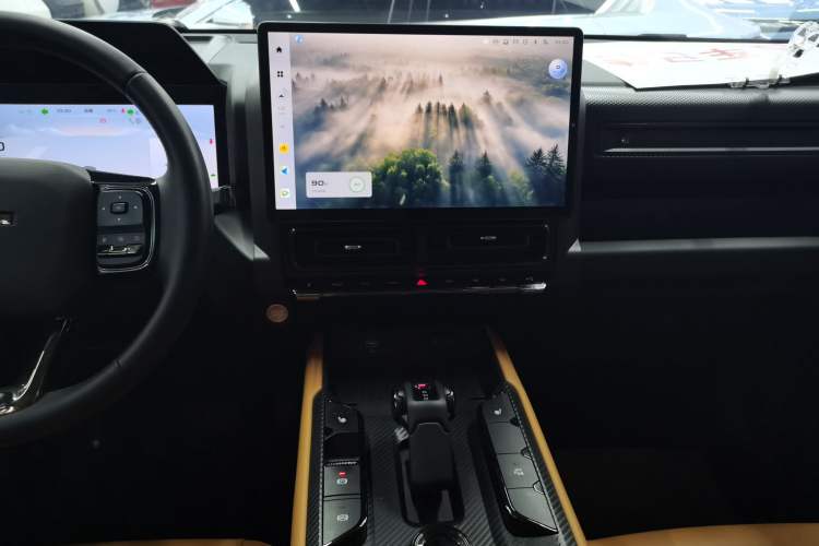 Used Haval Raptor New Energy 2024 Hi4 102 Pro Audio And AC Panel