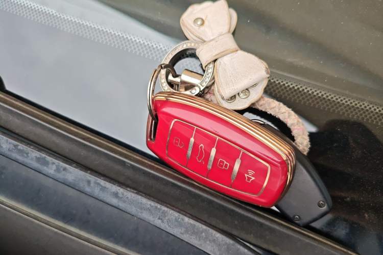 Used Haval H6 2019 1.5 GDIT Automatic Luxury Smart Connect Version China VI Standard Vehicle Key