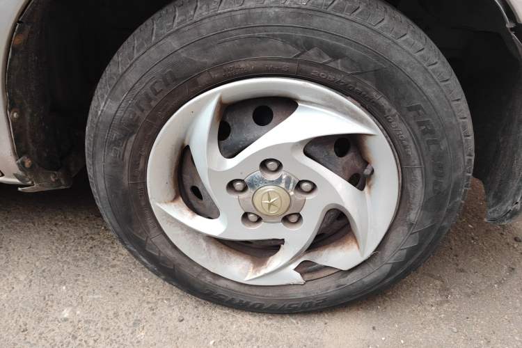 Used JAC Refine 2015 2.0L Shuttle Gasoline Long-Wheelbase Standard Version HFC4GA3-3D