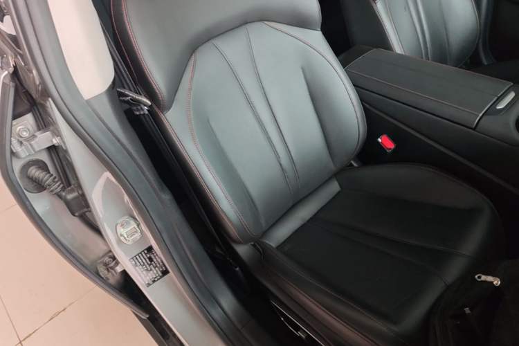 Used XPeng P7 2023 586E Right Front Seat